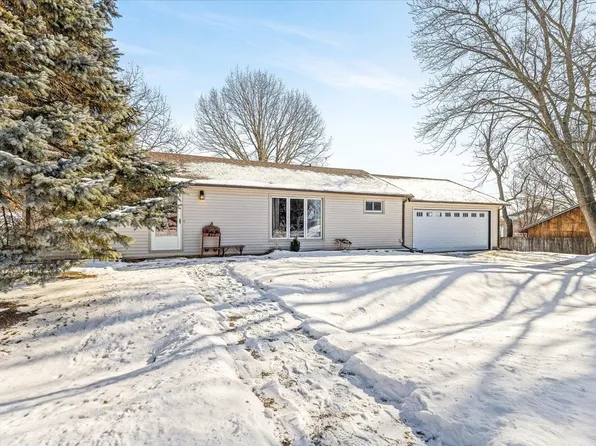 412 W Main St, Durand, IL 61024