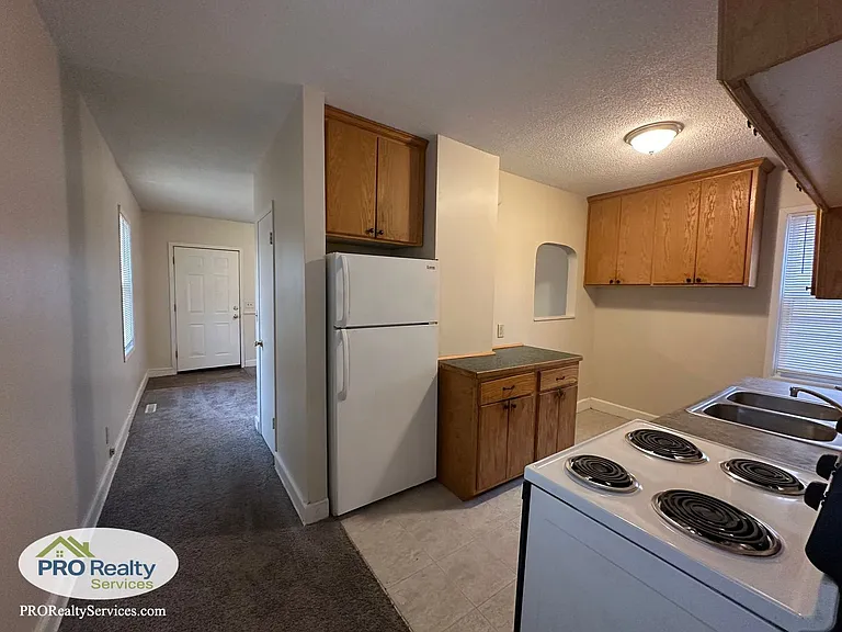 423 Taylor St N #E — Photo 4