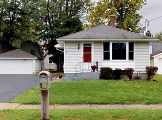 25 Iroquois Ave, Lancaster, NY 14086