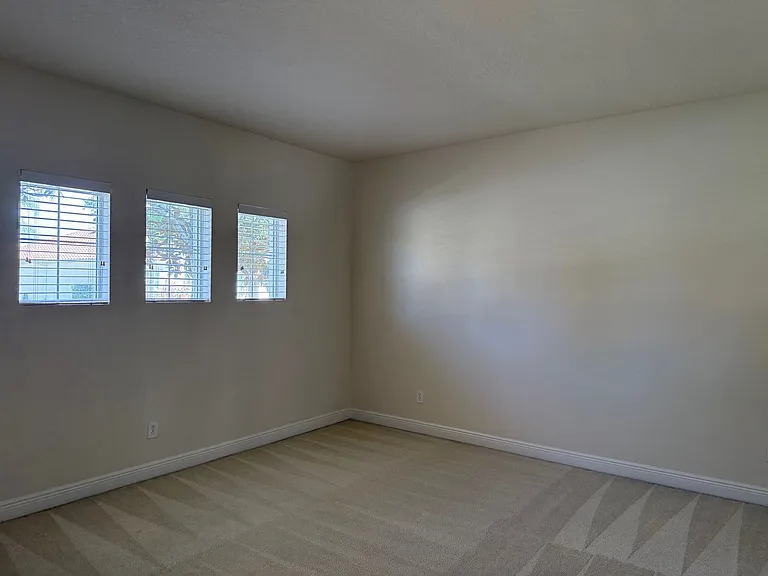 2740 Swoop Cir — Photo 18