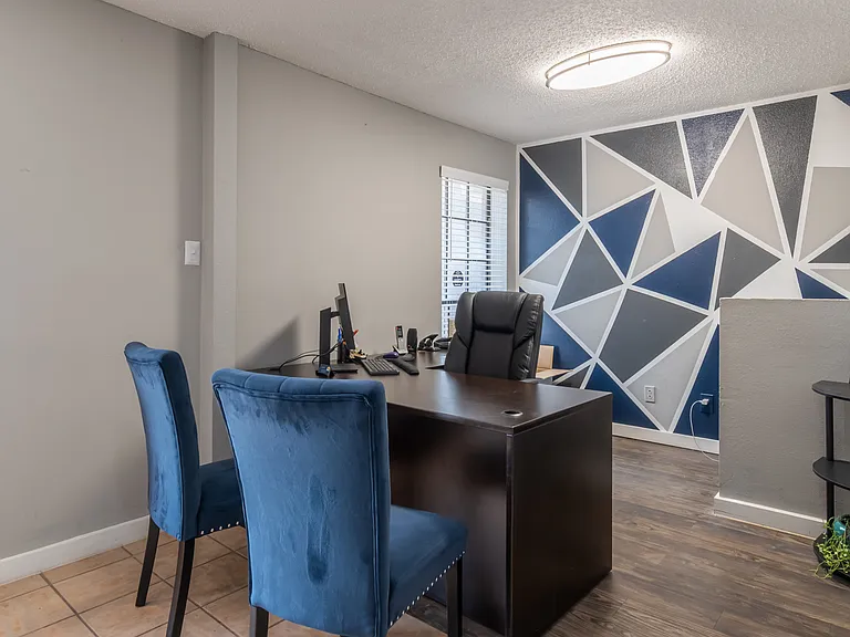Crossings at Irving Apartments — Photo 16
