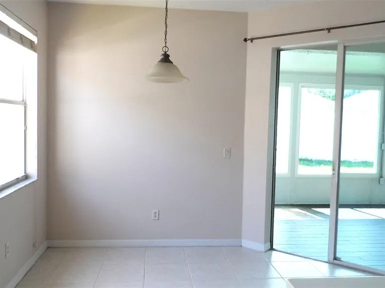 1029 Millebourne Way — Photo 5