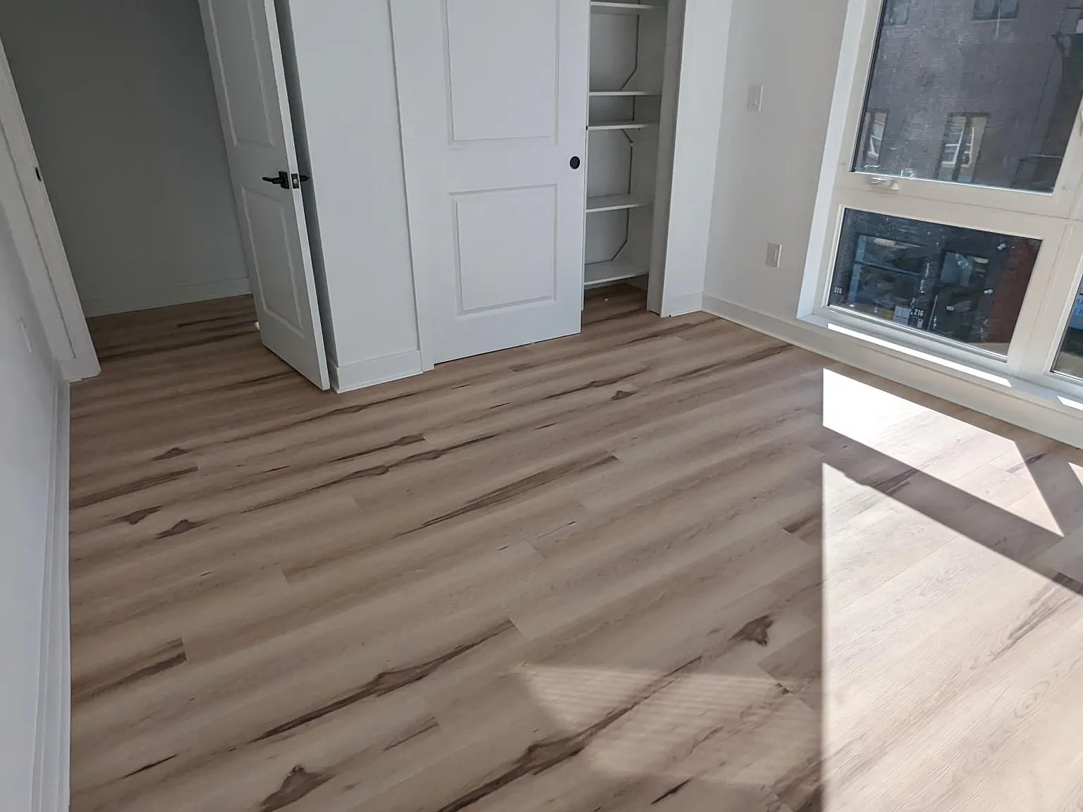 2 bed, 1.5 bath, 850 sqft, $2,300 — Photo 3