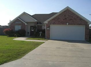6045 Travis, Lumberton, TX 77657