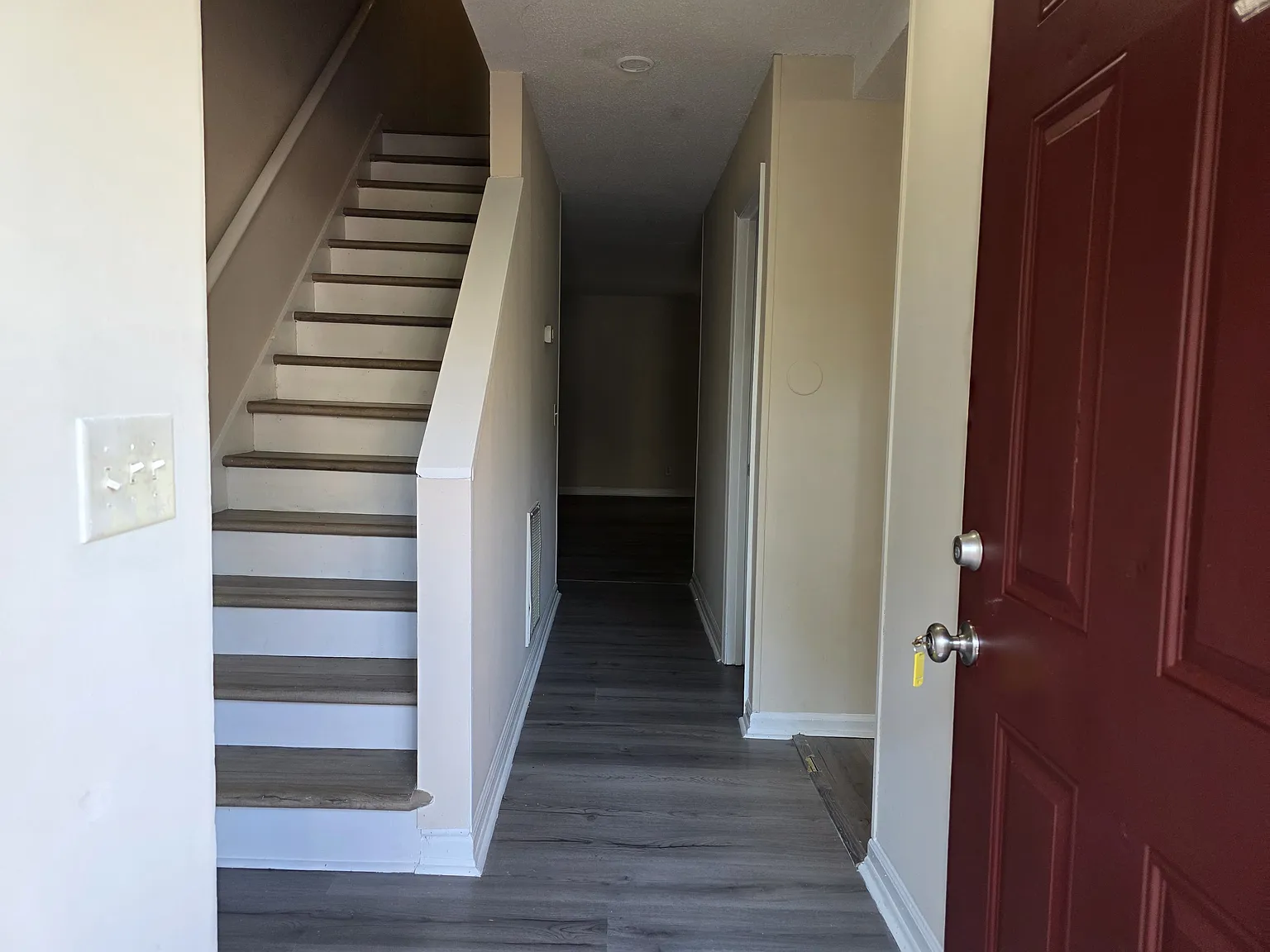 3 bed, 1.5 bath, 1224 sqft, $1,450 — Photo 2