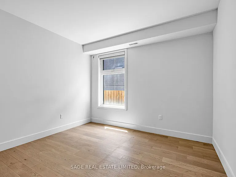 909 Castlefield Ave #1 — Photo 27