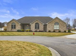 9513 W Thurston Ct, Yorktown, IN 47396