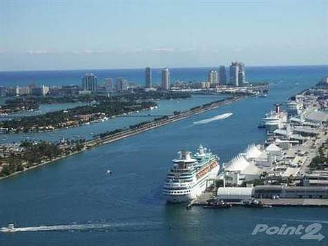 1st image of 900 Biscayne Blvd APT 5204