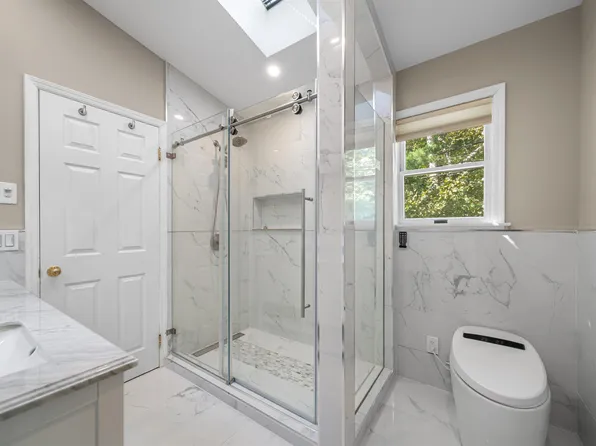 473 Undercliff Avenue image 22 of 33