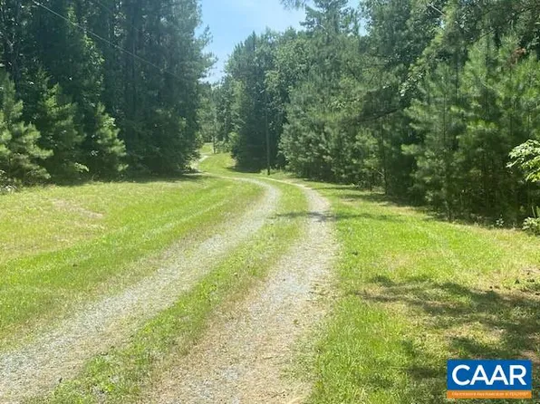 2191 Secretarys Rd, Scottsville, VA 24590