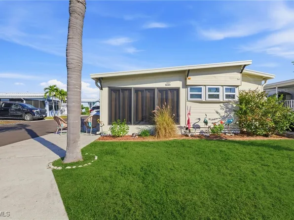 16301 Waxwing Ln, Fort Myers, FL 33908