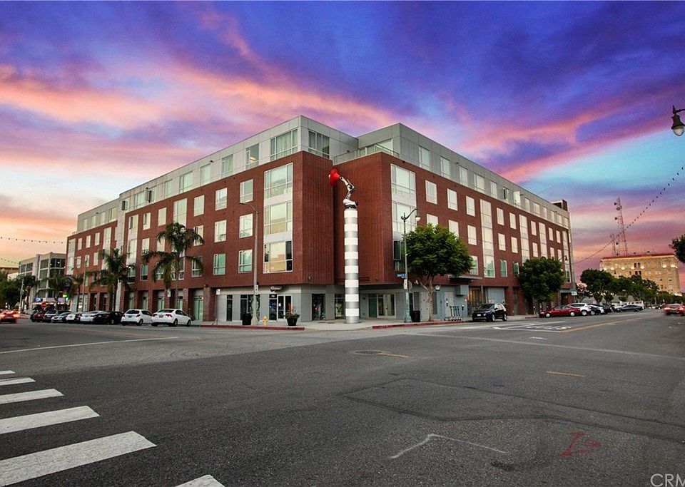 1st image of 285 W 6th St APT 426