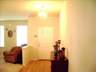 4th image of 2860 Westover Dr