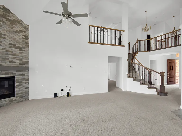913 Peabody Dr — Photo 8