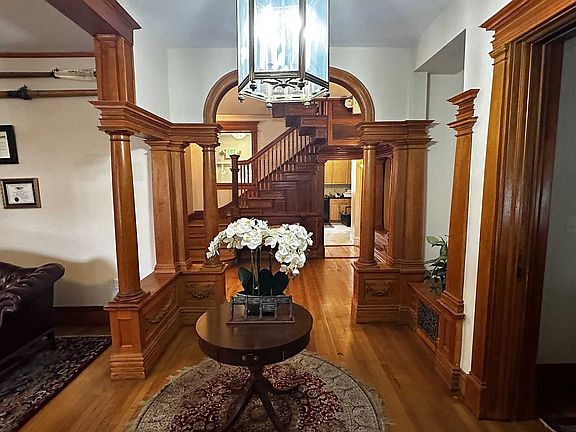 2nd image of 1760 N Gaylord St #0
