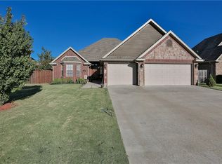 3805 Cornerstone Rd, Bentonville, AR 72712
