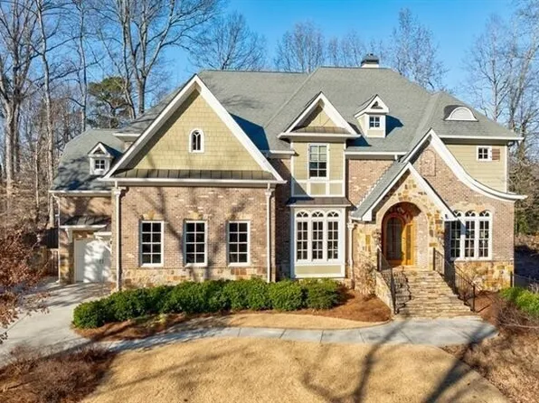 2406 Greenglade Rd, Atlanta, GA 30345