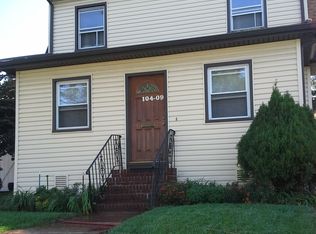 10409 Farmers Blvd, Saint Albans, NY 11412