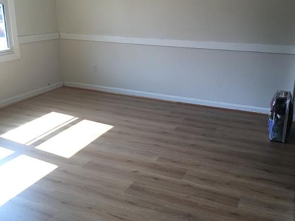 5th image of 116 Austin Ct