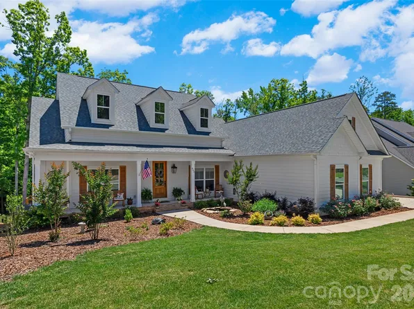 662 Sandbar Point, Clover, SC 29710