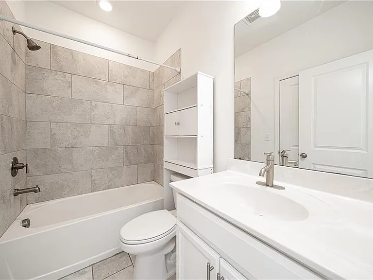307 Danville Ave — Photo 9