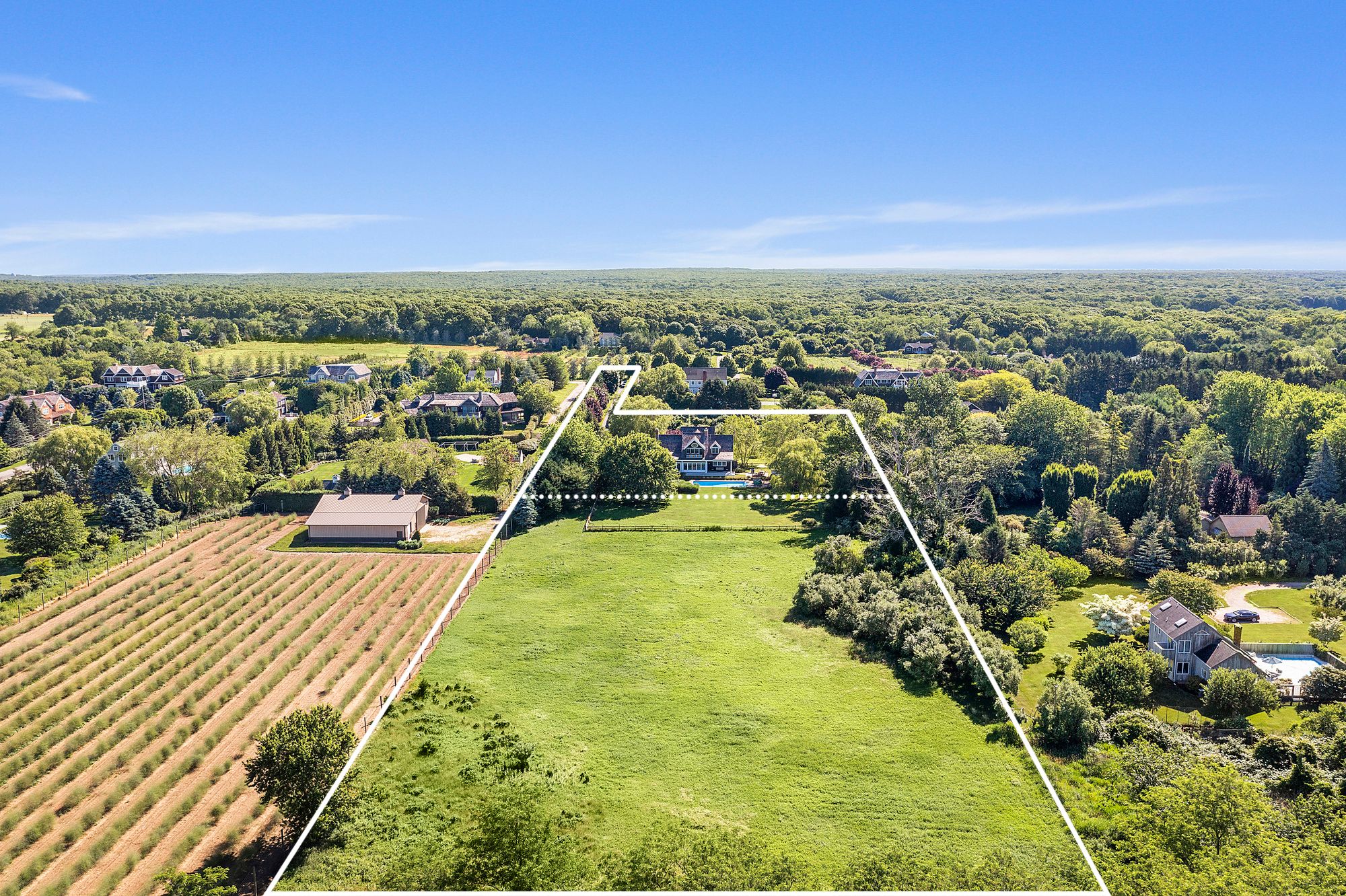 538 Lumber Ln, Bridgehampton, NY 11932 Out East