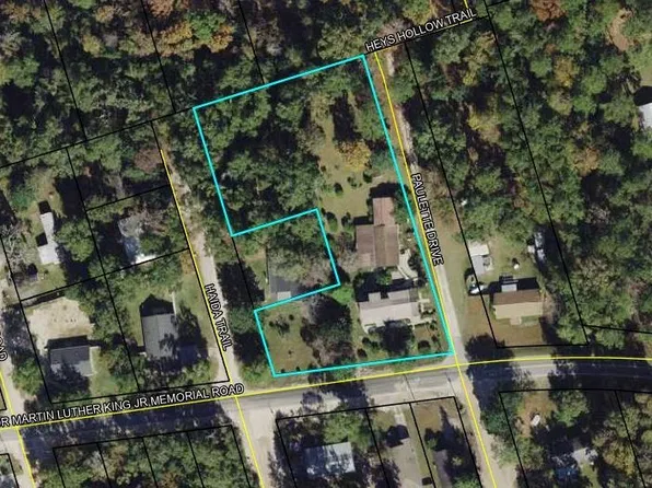 8 Paulette Dr, Crawfordville, FL 32327