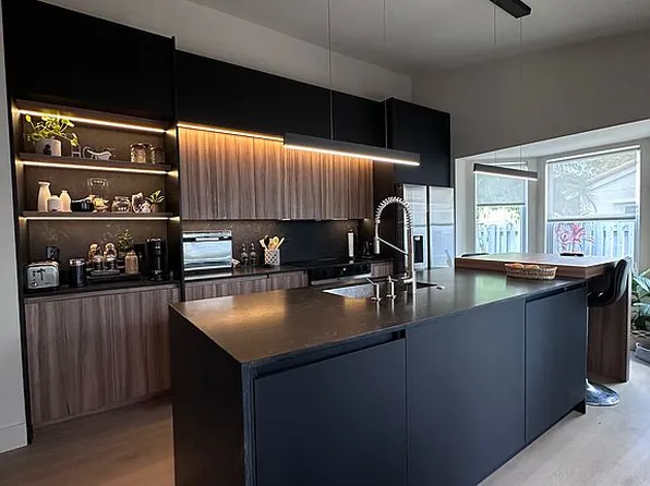 1284 Seagrape Cir, Weston, FL 33326