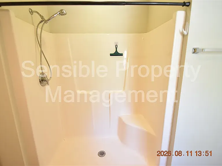 7413 Canterbury St — Photo 18