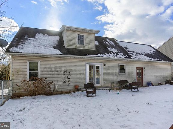 3rd image of 269 Franklin Square Dr