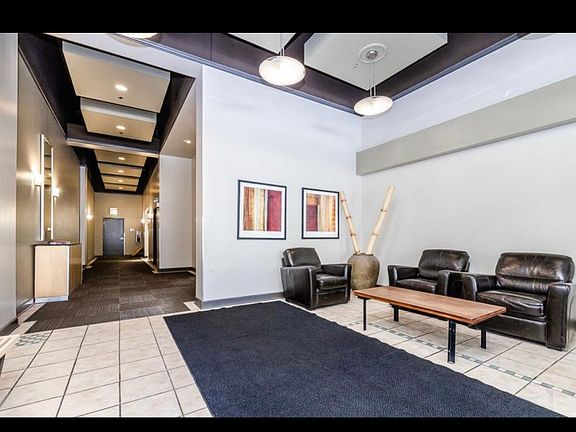 3rd image of 1301 W Madison St APT 607