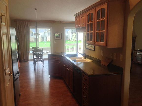 5th image of 34 Heatherhurst Cir