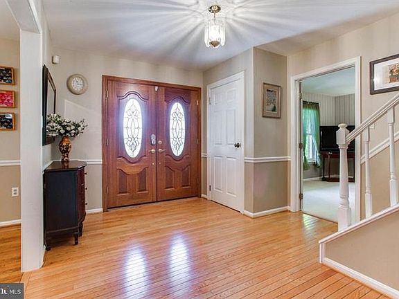 3rd image of 4059 Carbury Ct