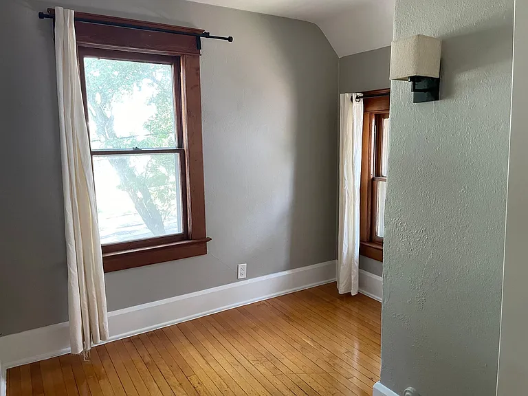 419 N Ashley St — Photo 12