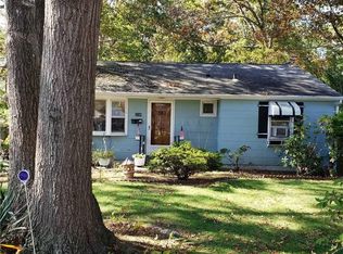 1246 Saxon Ave, Bay Shore, NY 11706