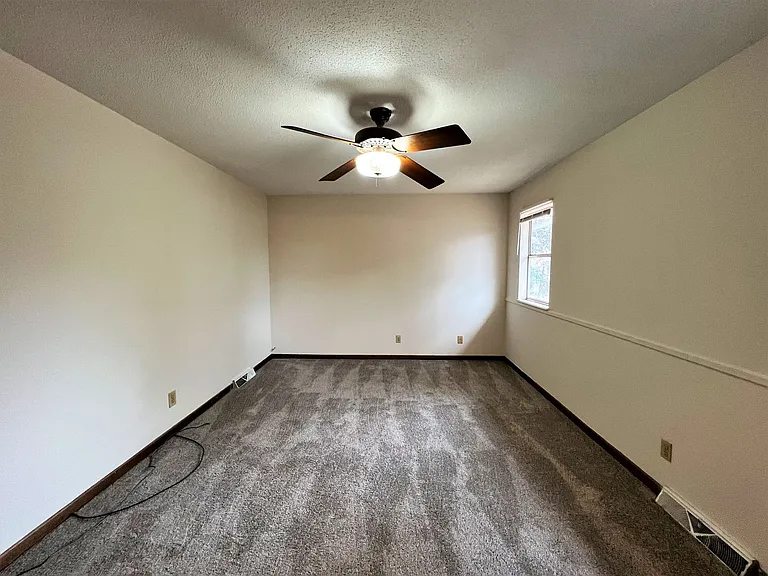 11518 Midhurst Dr — Photo 8
