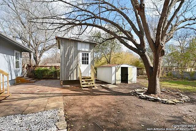 571 W Merriweather St — Photo 36