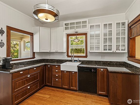 4th image of 2605 21st Street