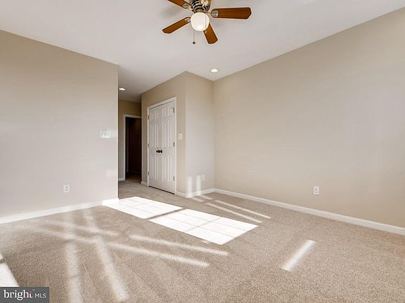 3rd image of 1433 Olive St