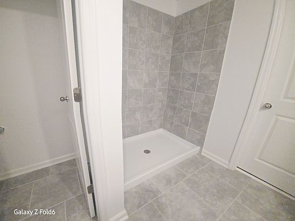5th image of 4885 Worchester Dr