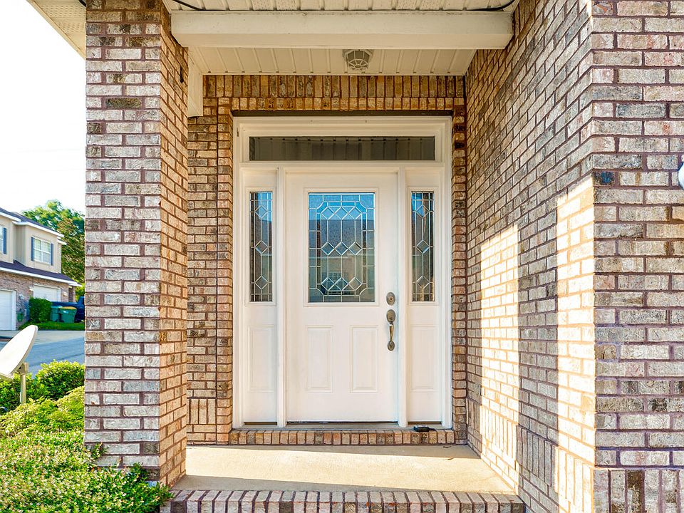 1st image of 134 Big Oaks Ln