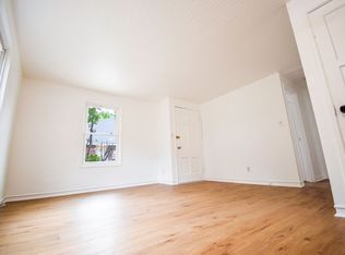FES 6922-6934, Portland, OR 97203
