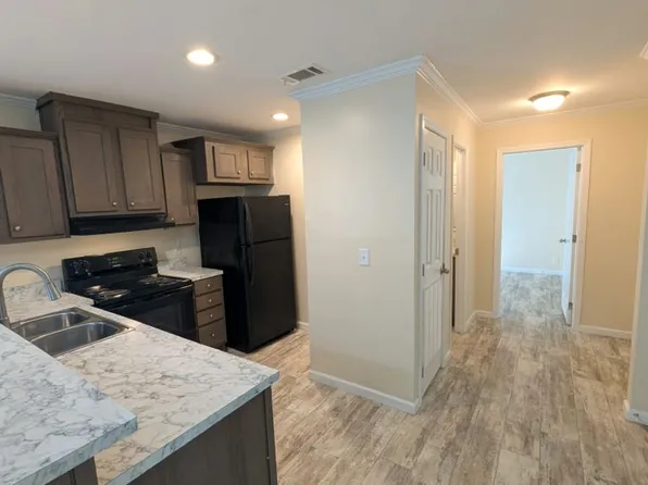 1630 Balkin Rd #103, Tallahassee, FL 32305