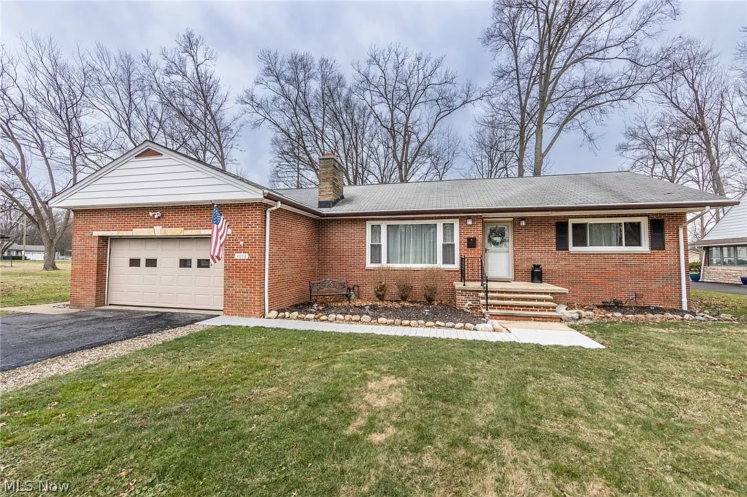 4098 Canterbury Rd photo 1