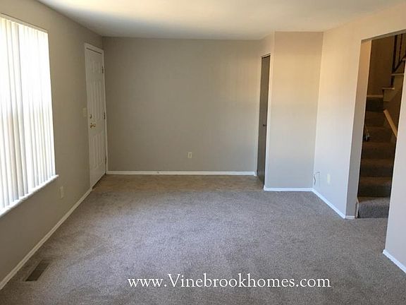 4th image of 8077 Mount Aetna St