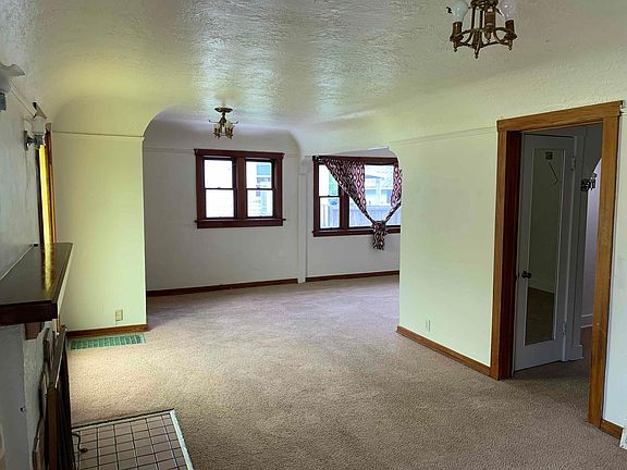 3rd image of 41 Glenwood Ave