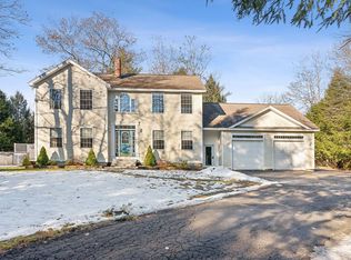 3 Granite Dr, Sidney, ME 04330