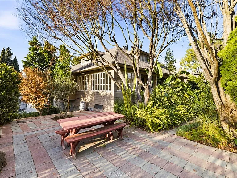 1200 Cedar Ave — Photo 6