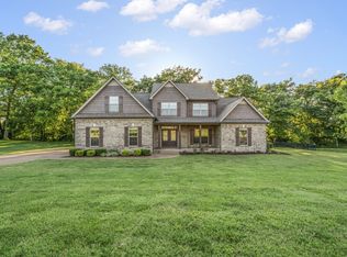 1323 Charleston Ln, Columbia, TN 38401
