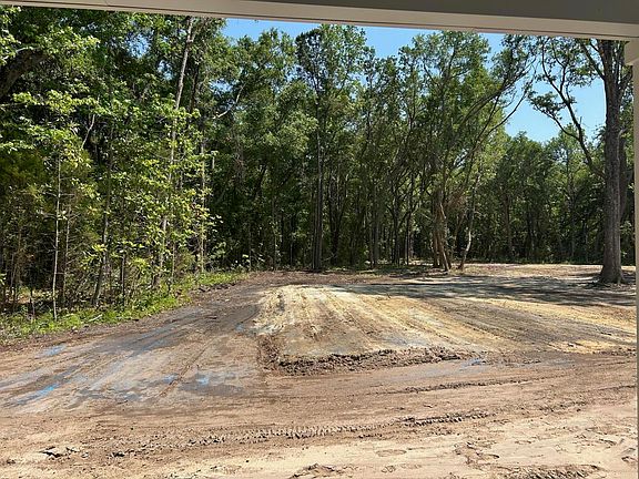 5th image of 559 Society Rd